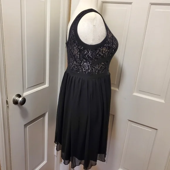 NWT ECI New York Black/Silver Cocktail Dress Size 14 Missy Retail $64.00 - Picture 3 of 13